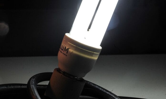 lampadafluorecente966342-03072015-dsc_9694