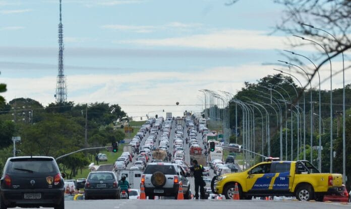 949500-transito congestionado-2