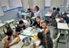 Alunos da Escola Municipal de Barequeçaba aprendem a fazer sequilhos em aula de culinária