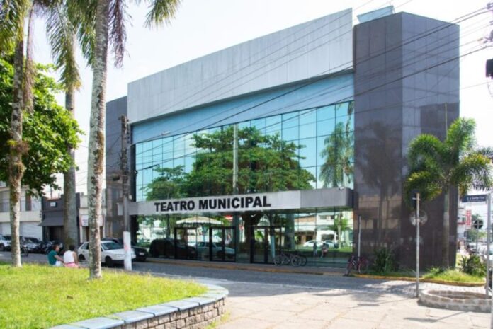 Fachada-Teatro-e1659467105593-770x514