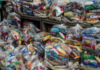 Fundo Social de São Sebastião prepara kits emergenciais de alimentos em resposta às fortes chuvas