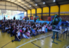 Alunos da EM Prof.ª Joana Alves dos Reis assistem a apresentação de cosplayers