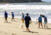 Semam realiza ação de limpeza na praia de Camburizinho