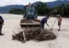 Prefeitura de São Sebastião realiza operação de limpeza de praia e córregos de Maresias