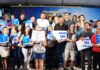 Moradores da Vila Carioca comemoram entrega de títulos de regularização fundiária e investimentos na área