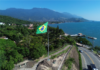 Dia da Bandeira: Ilhabela realiza ritual de hasteamento e incineração de bandeiras
