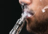 Cigarros eletrônicos alteram composição da saliva, aumentando o risco de doenças bucais, mostra estudo de SP