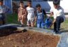 Crianças do Projeto Viração participam do plantio de hortaliças