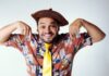 Humorista Matheus Ceará apresenta espetáculo ‘Desculpa eu ter vindo!’ em duas sessões no Teatro Municipal