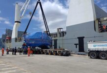 Maior tatuzão da América Latina chega ao Brasil e passa pelo Porto de São Sebastião