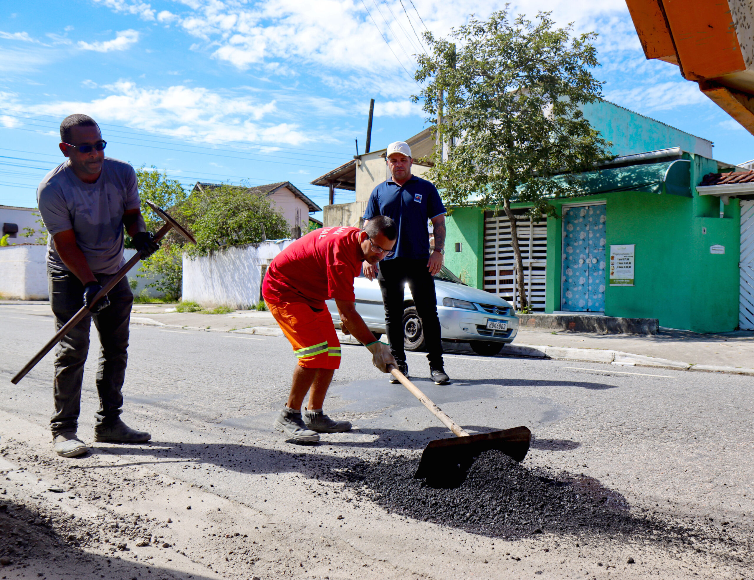 Operação Tapa-Buracos recupera vias e melhora tráfego na Costa Norte de São Sebastião