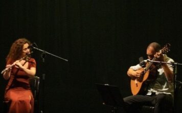 Duo de Choro ‘Cinema Mudo’ se apresenta na Praça Pôr do Sol, em Boiçucanga