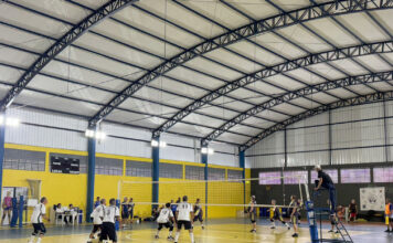 Torneio de voleibol adaptado movimenta atletas da Melhor Idade em São Sebastião