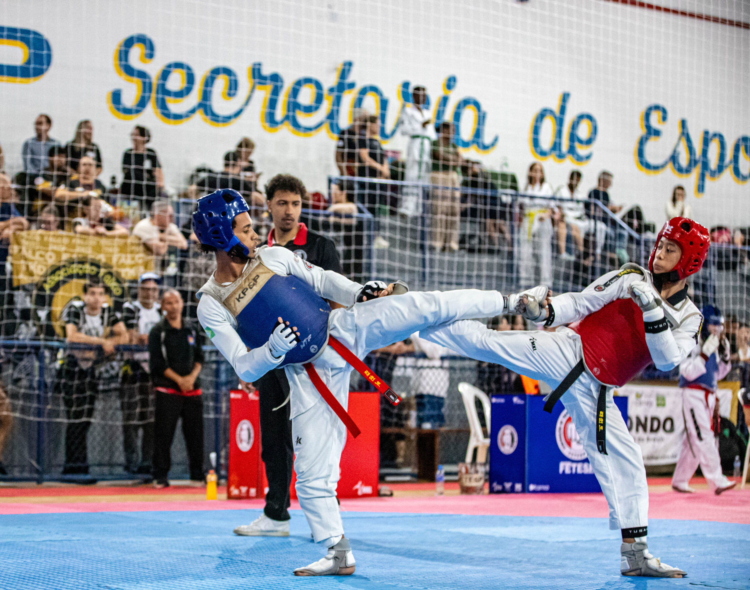 São Sebastião recebe etapa do Paulista de Taekwondo e conquista quatro pódios no estadual