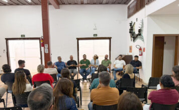 Setur reúne comerciantes da Rua da Praia para apresentar ações voltadas ao turismo local