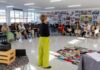 Secretária de Educação participa de formação regional do LEEI e homenageia educadora da rede