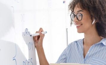 PAT de Caraguatatuba abre inscrições para curso gratuito de Inglês
