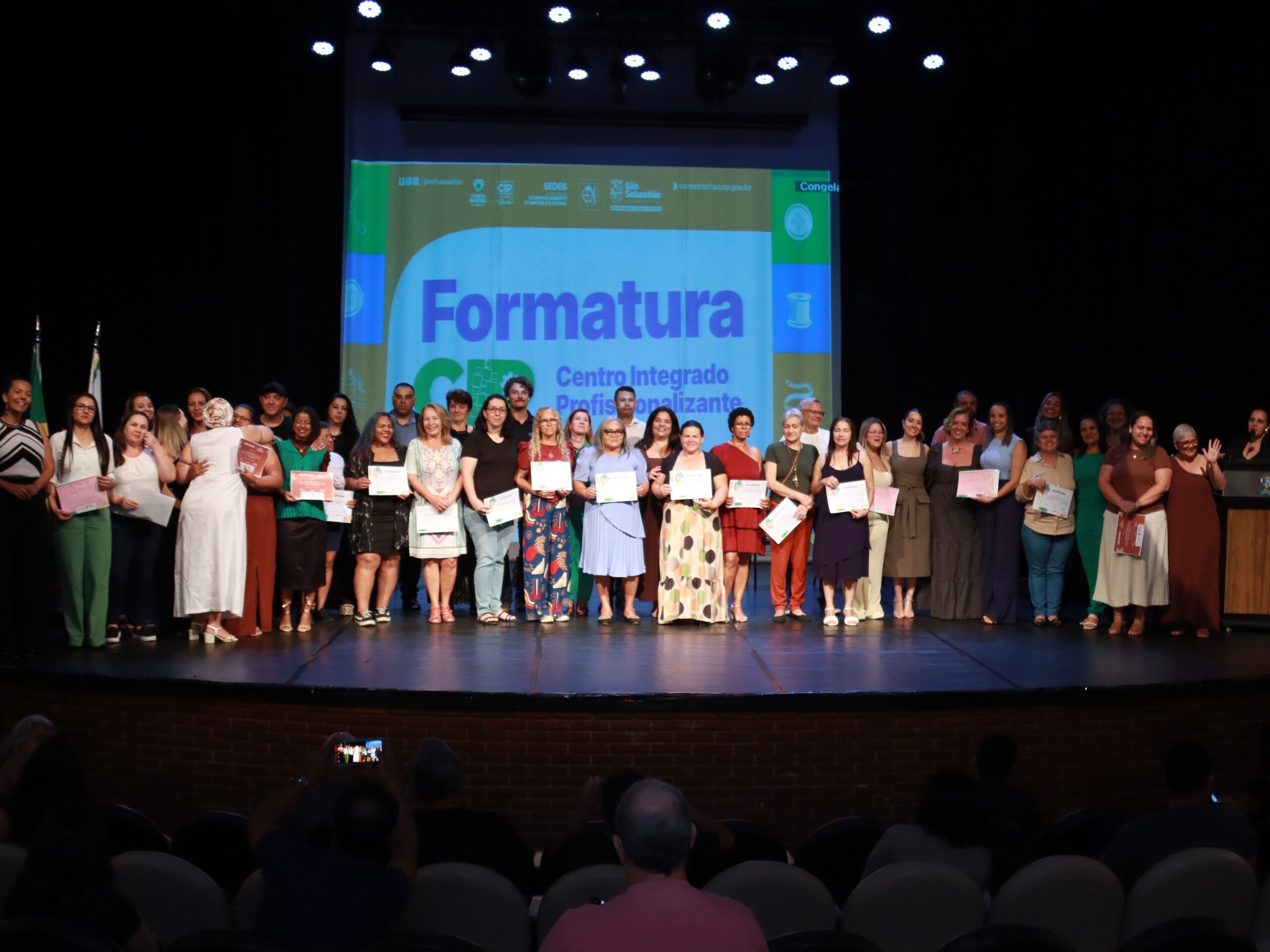 CIP realiza formatura do primeiro semestre de 2026 com mais de 260 alunos em São Sebastião