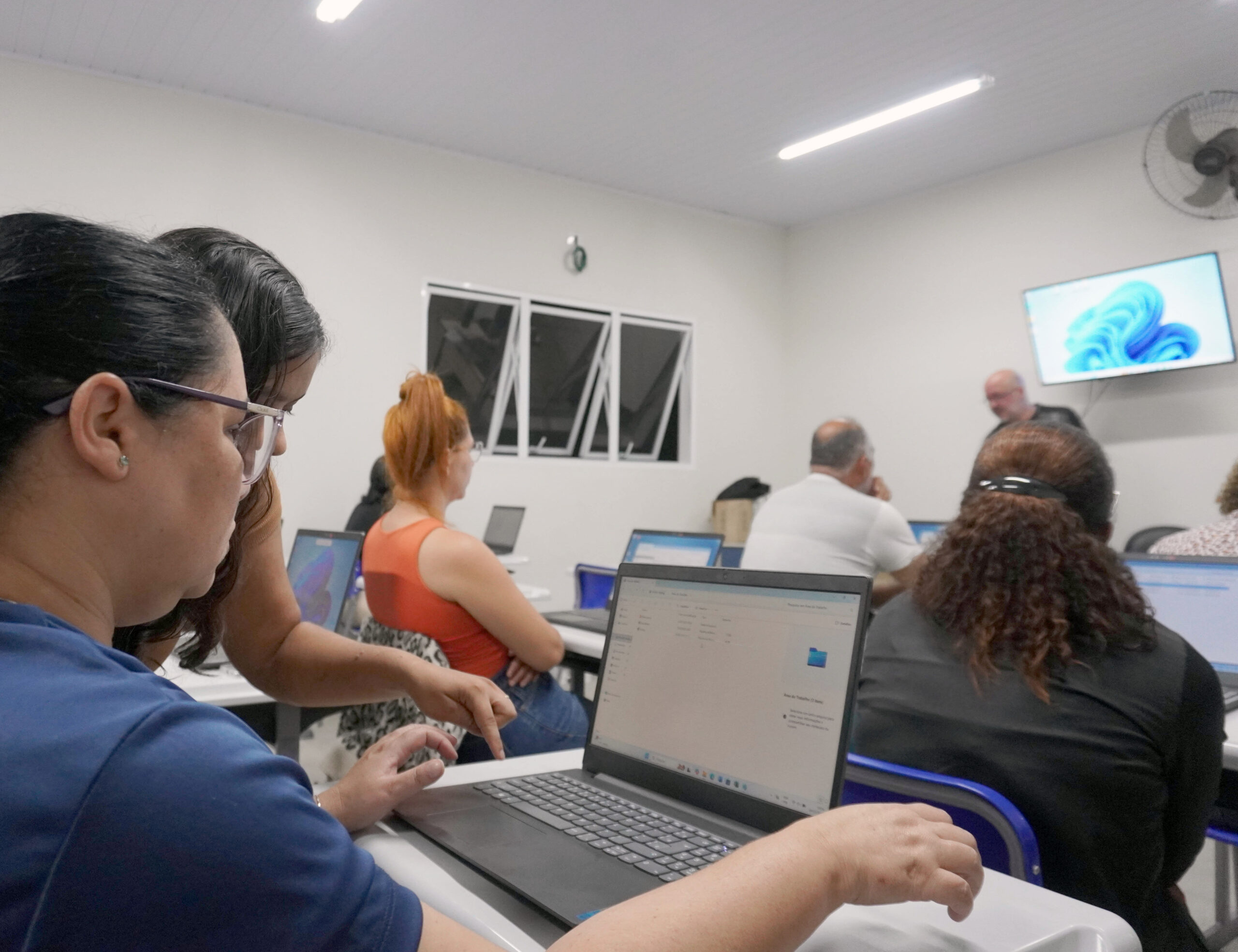 CIP disponibiliza cursos gratuitos de Informática Básica e Inglês para Recepção em São Sebastião