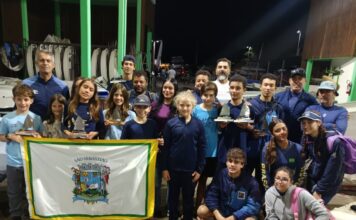 Velejadores da Escola Municipal de Vela de São Sebastião conquistam pódios na Semana Internacional