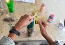Projeto ‘Mãos que Transformam’ promove oficina de educação ambiental no Caps AD do Canto do Mar