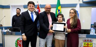 Bruno Faria recebe Título de Cidadão Caraguatatubense em Sessão Solene