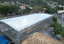 Obras de revitalização da quadra do CAE São Francisco avançam e atingem 50% de execução após cobertura