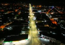 Ilumina São Sebá avança e começa a transformar a iluminação da principal avenida de São Sebastião
