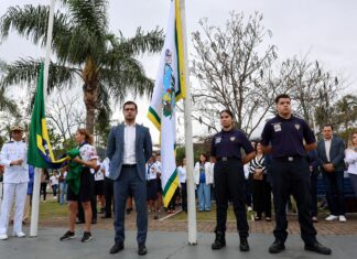 Hasteamento das bandeiras abre celebrações do 7 de Setembro em São Sebastião
