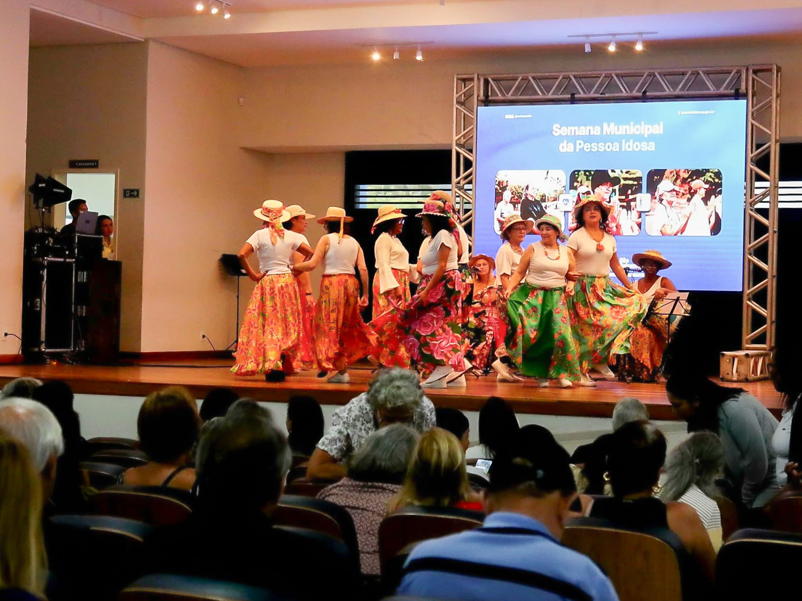São Sebastião inicia 10ª Semana da Pessoa Idosa com homenagens e atividades gratuitas até sexta-feira